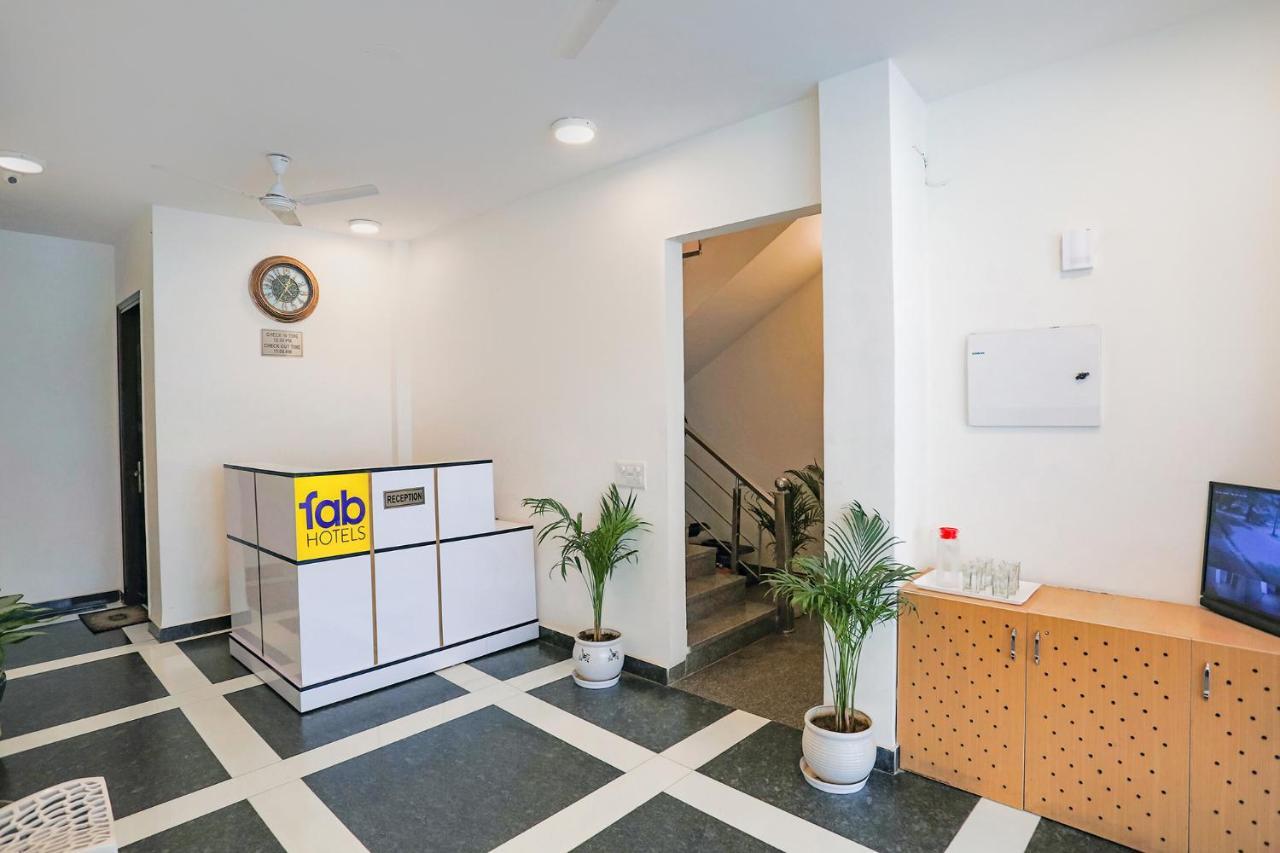 Fabhotel Ab Inn Huda City Center Gurgaon Exterior foto